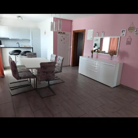 Apartment Apartman Cvita *