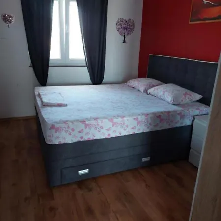 Apartment Apartman Cvita
